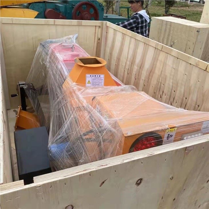 Leaf Chipper Wood Cutting Garden Shredder Machine