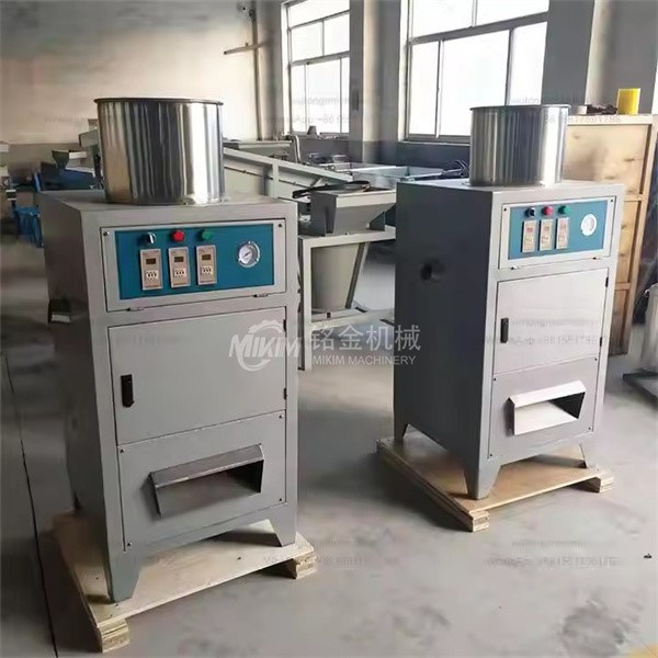 Nut peeling machine Nut peeling machine